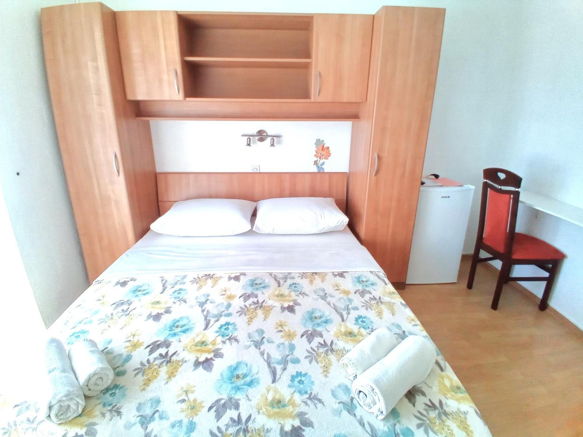 Guesthouse Cecilia 2 Malinska Habitación foto